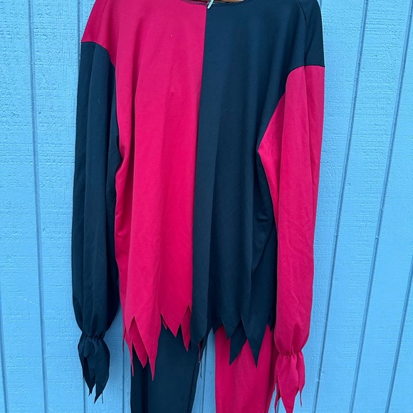 Red and Black Evil Jester/Devil Costume - Picture 4 of 12